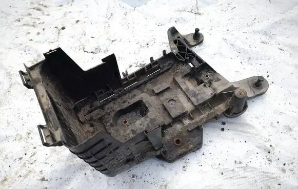 Battery bracket