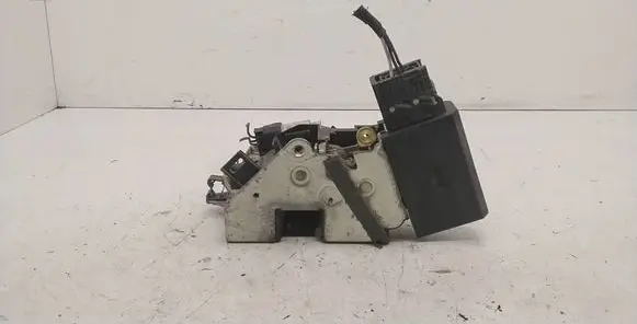 BMW 7 E38 Rear door lock 40620751 8352165 37111