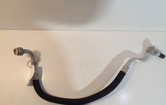 Mercedes-Benz GLE AMG (W166 - C292) Air conditioning (A/C) pipe/hose A1668301415
