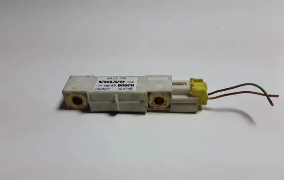 Volvo XC90 Airbag deployment crash/impact sensor 8651755