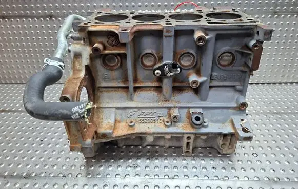 Opel Combo C Engine block S25099054 Z13DTH