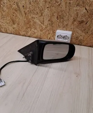Mazda 626 Front door electric wing mirror E13010142