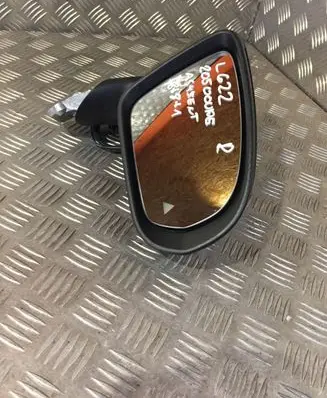Mercedes-Benz C W205 Front door electric wing mirror 
