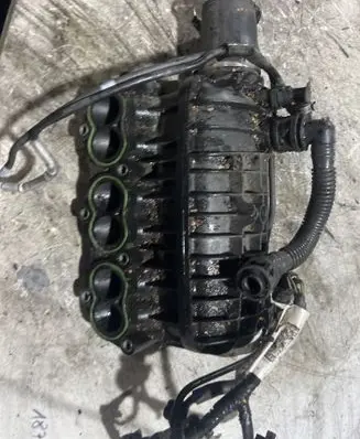 Ford Focus Intake manifold 1047092S01