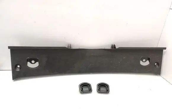 Toyota Avensis T270 Trunk/boot sill cover protection 5838705100