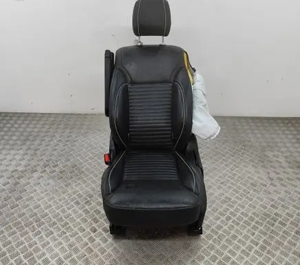 Land Rover Discovery 5 Front driver seat HY32600C99DB