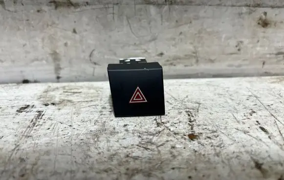 Peugeot 508 Hazard light switch 96662380ZE04