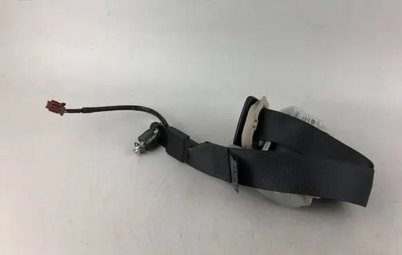 Subaru Outback (BS) Front seatbelt 7W7460P