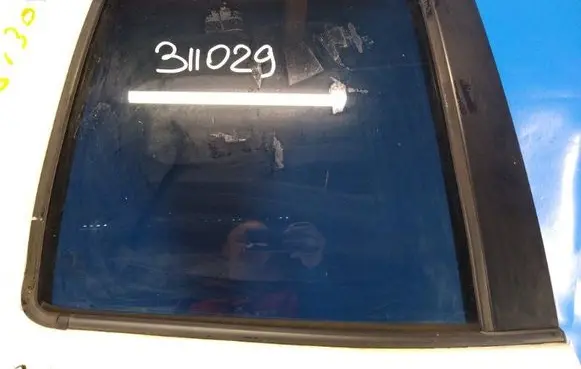 Toyota Tundra II Front windscreen/windshield window 681030C050