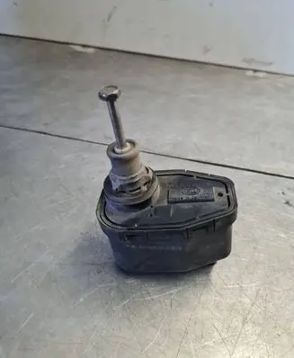 Volkswagen Transporter - Caravelle T4 Headlight level adjustment motor 165941295 00437542 00237543