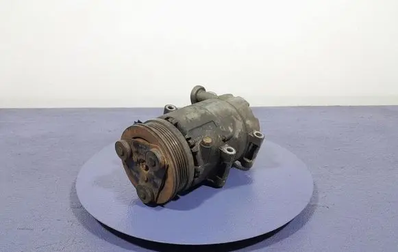 Ford Focus C-MAX Air conditioning (A/C) compressor (pump) 3M5H19D629PH