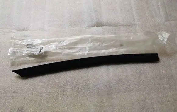 BMW 6 E63 E64 Rear side glass trim 51377898389