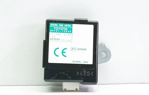Toyota Corolla Verso E121 Door central lock control unit/module 8974113040 2513000100