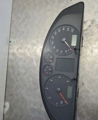Volkswagen Transporter - Caravelle T5 Speedometer (instrument cluster) 7H920850M