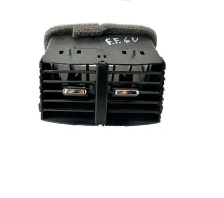 Ford Fusion II Rear air vent grill DS7319C570A