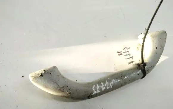 Volkswagen PASSAT B5 Front interior roof grab handle 3B0857607