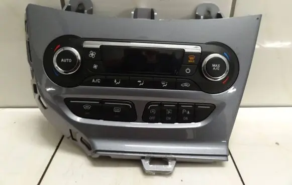 Ford Focus Climate control unit BM5T18C612CK