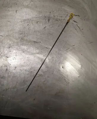 Suzuki SX4 Oil level dip stick 