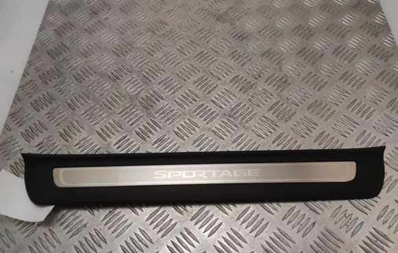 KIA Sportage Side skirt front trim 85884F1500