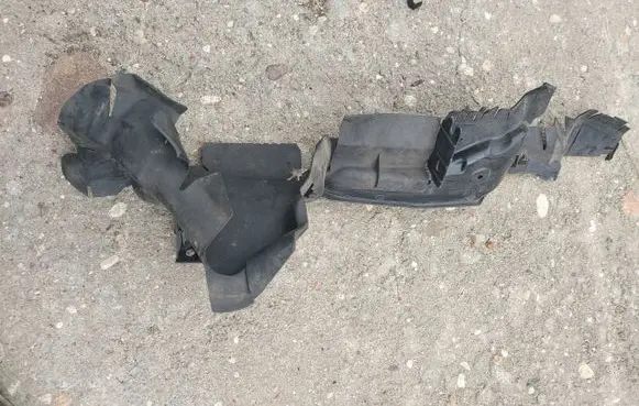 Chrysler Pacifica Cabin air duct channel 68229145AD