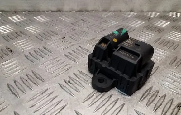 Jeep Patriot Glow plug pre-heat relay A6511530279 0522120203