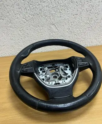 BMW 5 F10 F11 Steering wheel 6102240 D5826