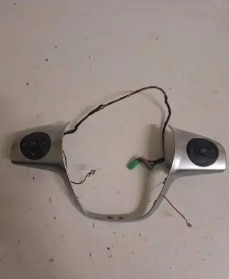 Ford C-MAX II Steering wheel buttons/switches 