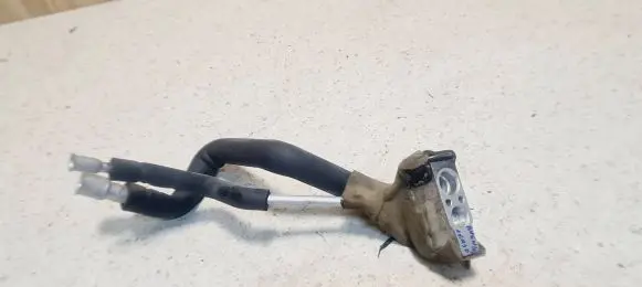 Toyota Avensis Verso Air conditioning (A/C) expansion valve 4475002000