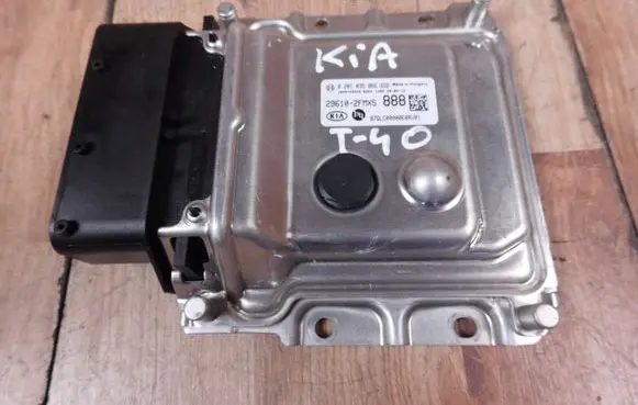 KIA Ceed Engine control unit/module 296102FMX5
