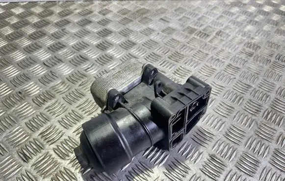 Skoda Roomster (5J) Oil filter mounting bracket 03L117021C