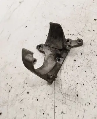 Volvo V70 Engine mounting bracket 9659010680