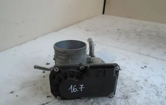 KIA Sportage Throttle body valve 35100-2B300
