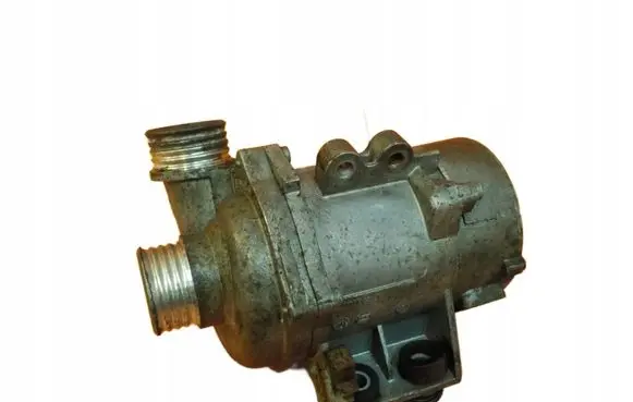 BMW 3 E90 E91 Water pump 4XZ4