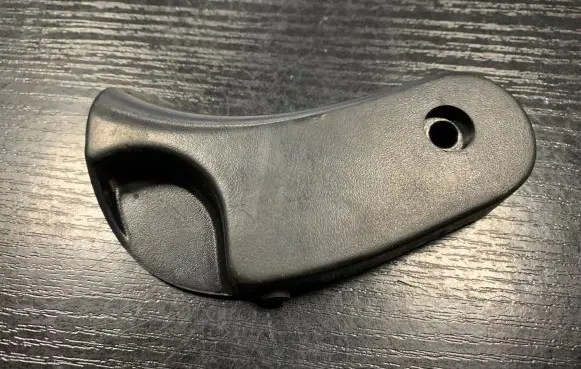 BMW 3 E46 Engine bonnet (hood) release handle 8223163