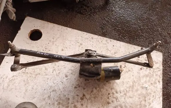 Audi 80 90 S2 B4 Front wiper linkage 