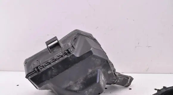 Toyota Verso-S Air filter box 2220428010 47151