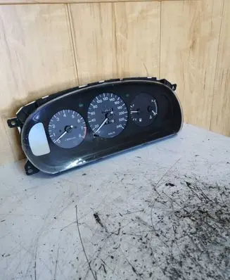 Mazda Xedos 6 Speedometer (instrument cluster) 6b17