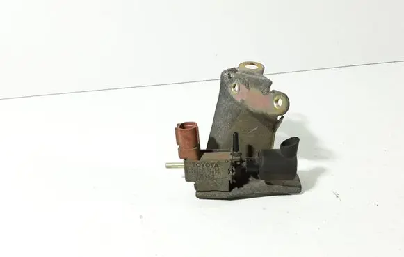 Toyota Corolla E120 E130 Turbo solenoid valve 2586064140 1846003600