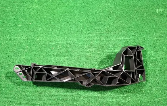 Audi Q2 - Headlight/headlamp mounting bracket 81A805608C