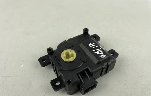 Subaru Outback (BS) Air flap motor/actuator 1138003770 113800-3770
