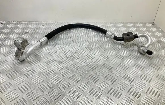 Air conditioning (A/C) pipe/hose