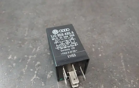Audi A4 S4 B6 8E 8H Other relay 1J0959485A