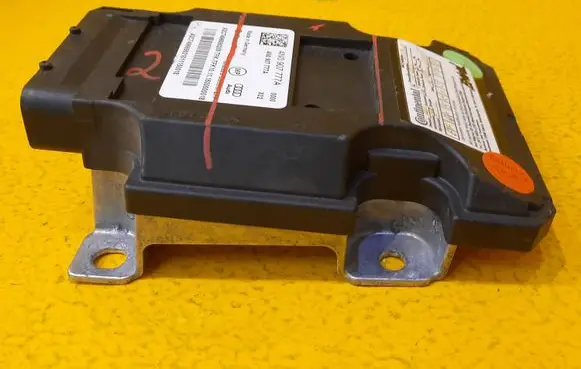 Audi A8 S8 D5 Air suspension control unit module (rear) 4N0907777A