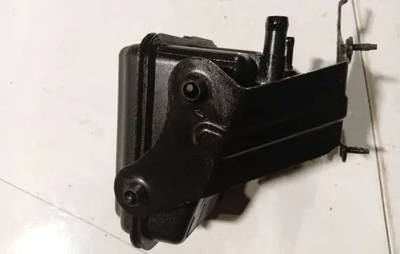 Peugeot 407 Power steering fluid tank/reservoir 9654185480