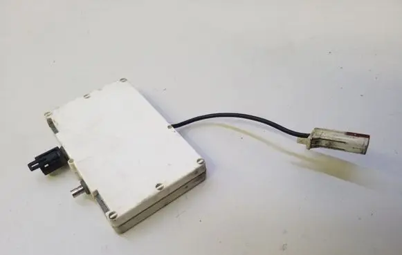 Volvo XC70 Aerial antenna amplifier 9459229 AAR836
