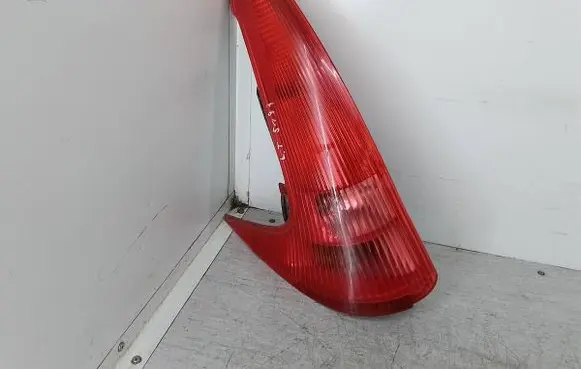 Peugeot 206 Rear/tail lights 