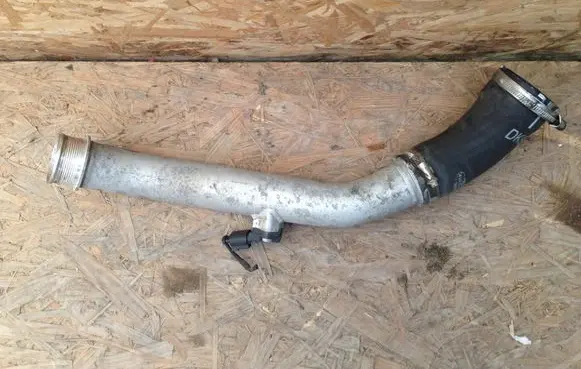 Audi A8 S8 D4 4H Air intake hose/pipe 4H0145737Q
