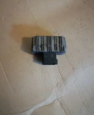 Opel Signum Glow plug pre-heat relay 09132691