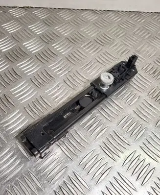 Volkswagen Touran I Front passenger seat rail 1T0357819