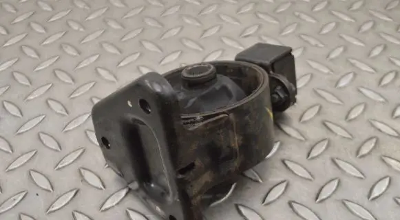 Hyundai Santa Fe Engine mount bracket 219122B000